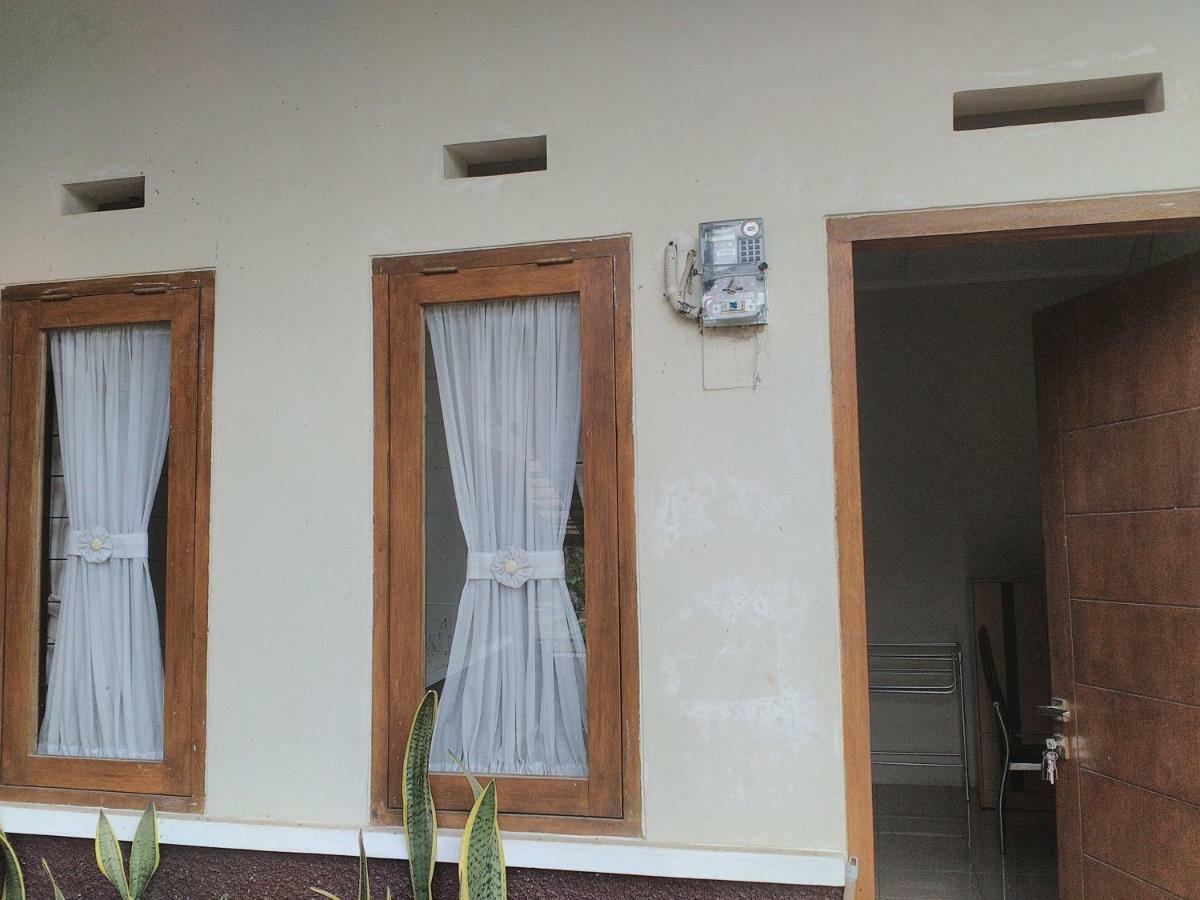 Nabila Syar'I Guest House Padalarang Экстерьер фото